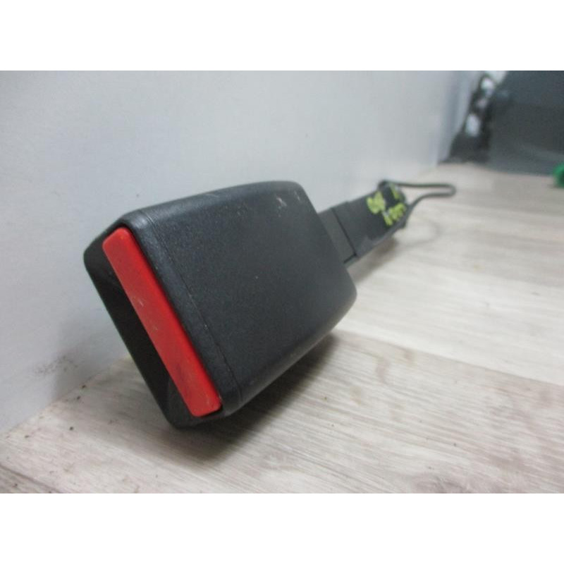 Attache ceinture avant droit RENAULT CLIO IV ESTATE d’occasion