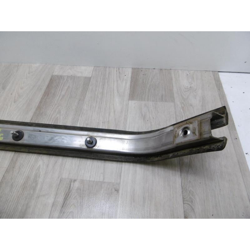 Rail de porte coulissante NISSAN NV200 FOURGON d’occasion