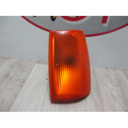 Optique avant secondaire gauche (feux)(clignotant) RENAULT R9 1.4 67cv d’occasion