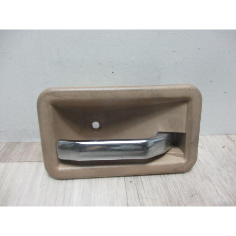 Poignee interieur arriere droit RENAULT R9 1.4 67cv d’occasion