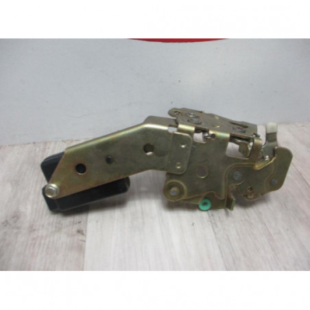 Serrure arriere gauche RENAULT R9 1.4 67cv d’occasion
