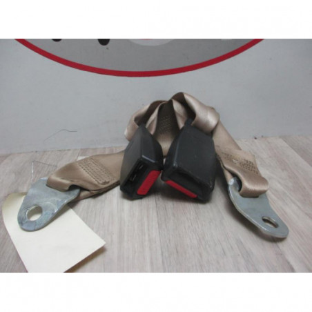 Attache ceinture arriere centrale RENAULT R9 1.4 67cv d’occasion