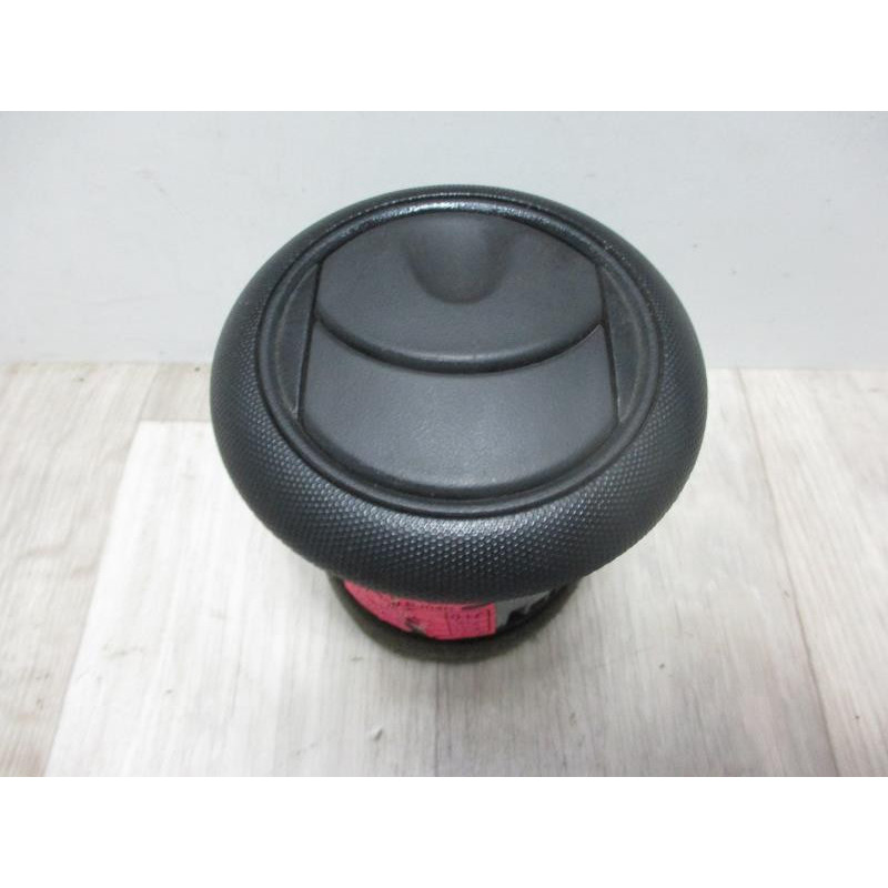 Aerateur tableau de bord avant gauche NISSAN NV200 FOURGON d’occasion