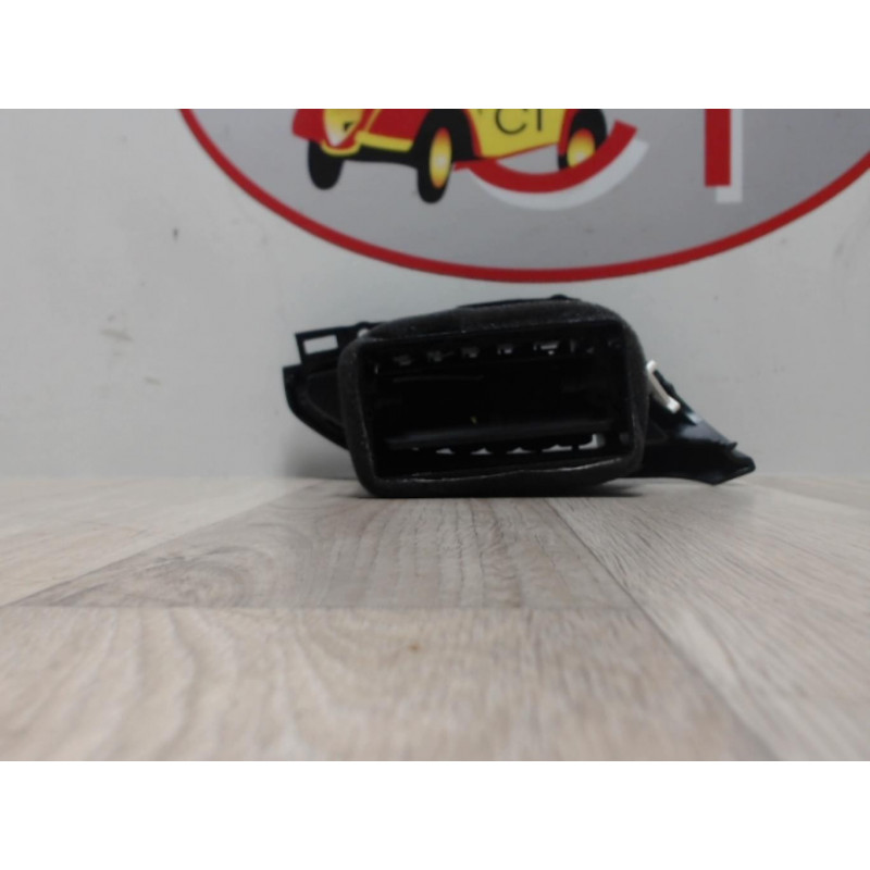 Aerateur tableau de bord avant droit FIAT TIPO 1.3 MJTD 16V 95 cv d’occasion