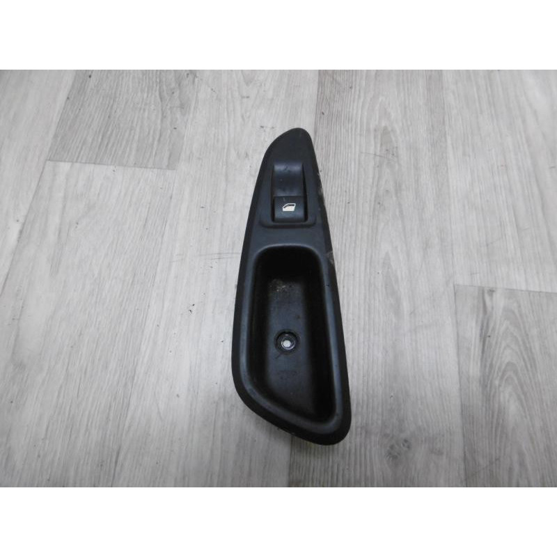 Interrupteur de leve vitre arriere droit PEUGEOT 308 SW PHASE 1 d’occasion