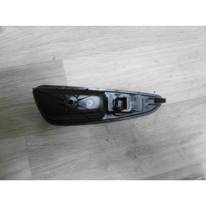 Interrupteur de leve vitre arriere droit PEUGEOT 308 SW PHASE 1 d’occasion