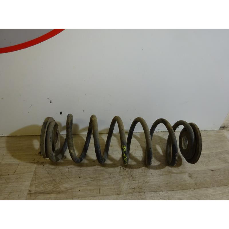 Ressort de suspension arriere gauche VOLKSWAGEN GOLF VI d’occasion