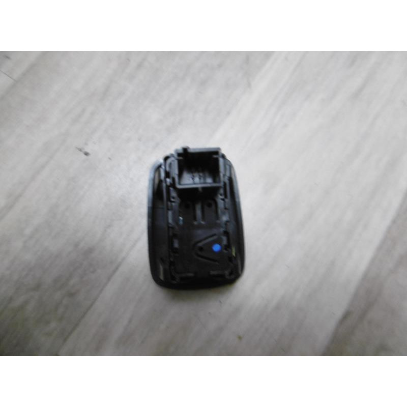 Interrupteur de leve vitre arriere droit CITROEN C3 II PHASE 1 d’occasion