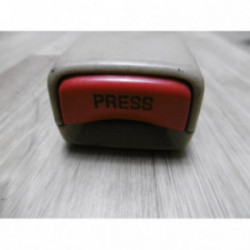 Attache ceinture avant gauche TOYOTA COROLLA IX d’occasion