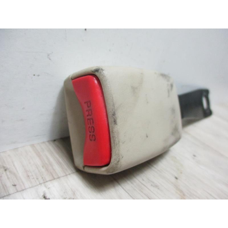 Attache ceinture avant droit HYUNDAI SANTA FE I PHASE 2 d’occasion