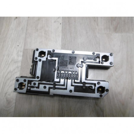 Platine feu arriere droit RENAULT CLIO I PHASE 3 d’occasion