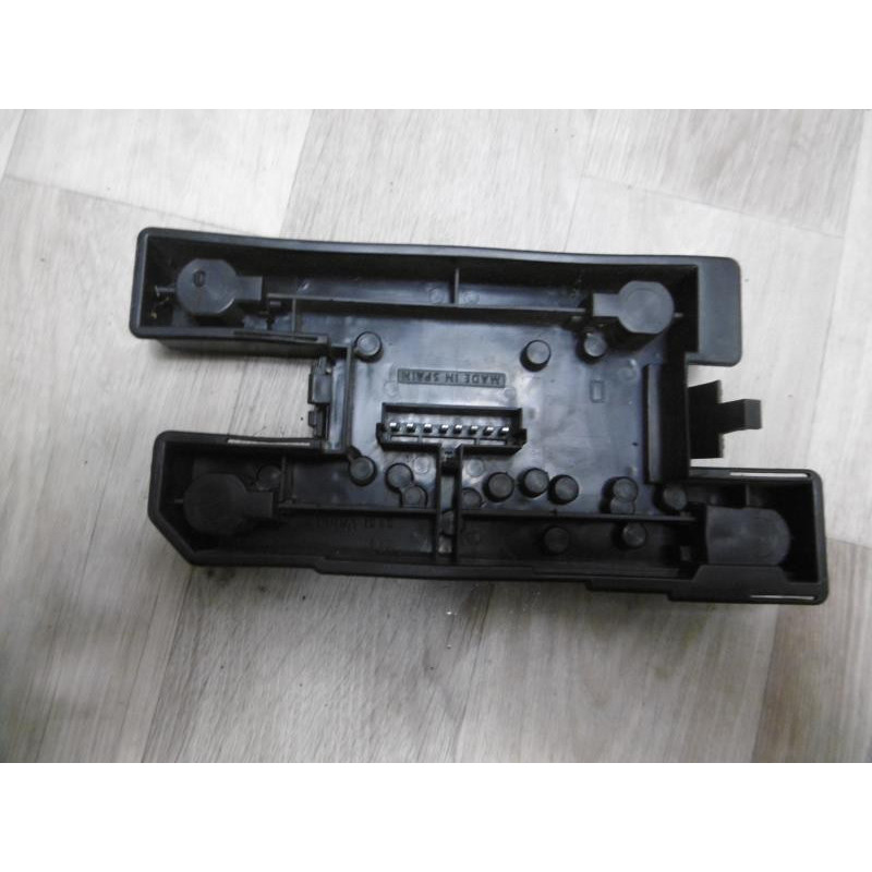 Platine feu arriere droit RENAULT CLIO I PHASE 3 d’occasion