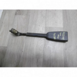Attache ceinture arriere gauche NISSAN PICK UP D22 KING CAB d’occasion