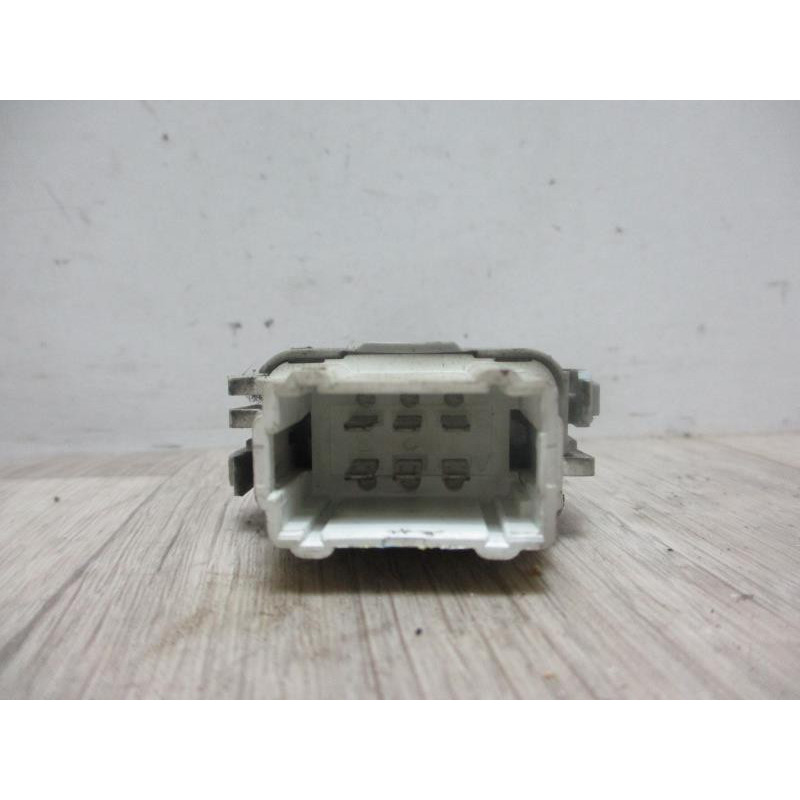 Interrupteur de leve vitre RENAULT MEGANE II ESTATE PHASE 1 d’occasion