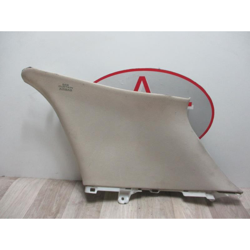 Garniture porte arriere droite TOYOTA COROLLA IX d’occasion