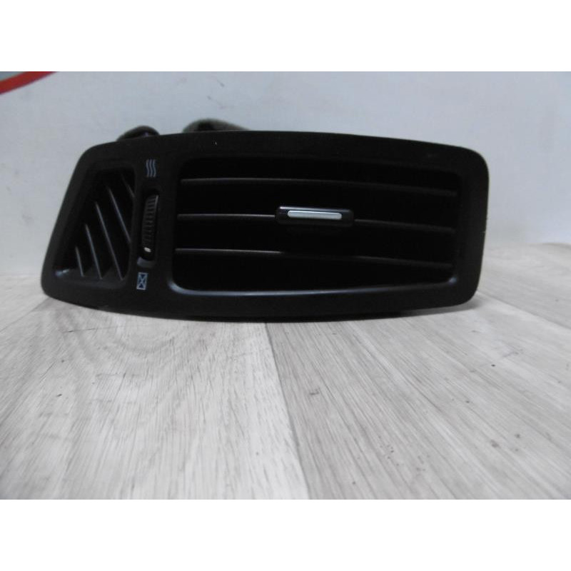 Aerateur tableau de bord avant gauche KIA CEED I SW d’occasion