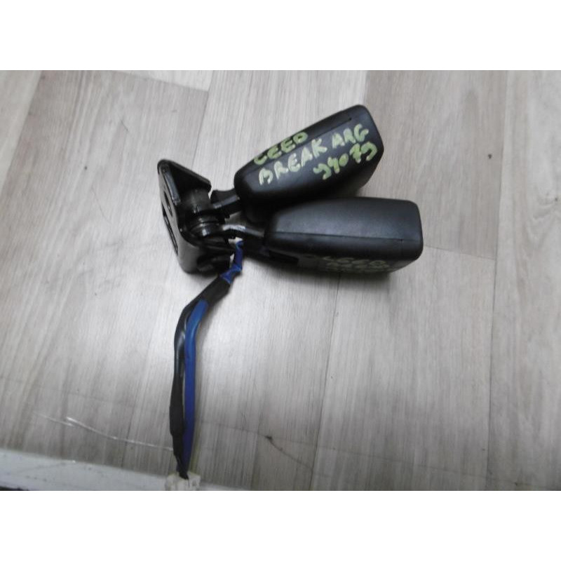 Attache ceinture arriere gauche KIA CEED I SW d’occasion