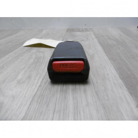 Attache ceinture avant gauche NISSAN PICK UP D22 KING CAB d’occasion