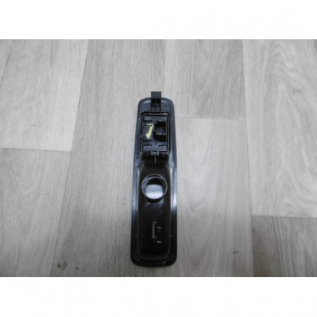 Interrupteur de leve vitre arriere droit RENAULT SCENIC III PHASE 1 d’occasion