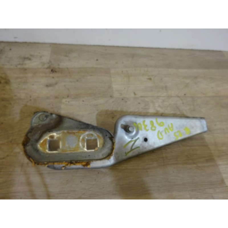 Charniere de capot droit RENAULT R25 PHASE 2 d’occasion