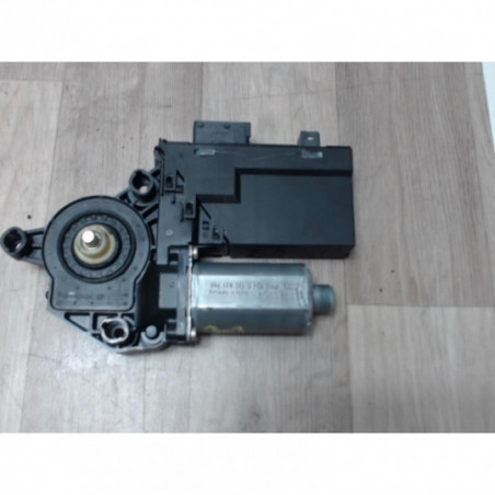 Mot. leve vitre avant droit PEUGEOT 307 PHASE 1 d’occasion