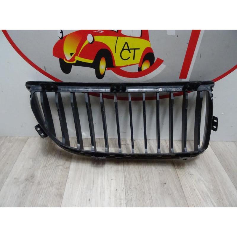 Grille de calandre gauche BMW SERIE 3 (E90) PHASE 1 d’occasion