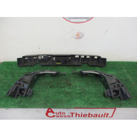 Support de pare chocs arriere RENAULT CAPTUR d’occasion