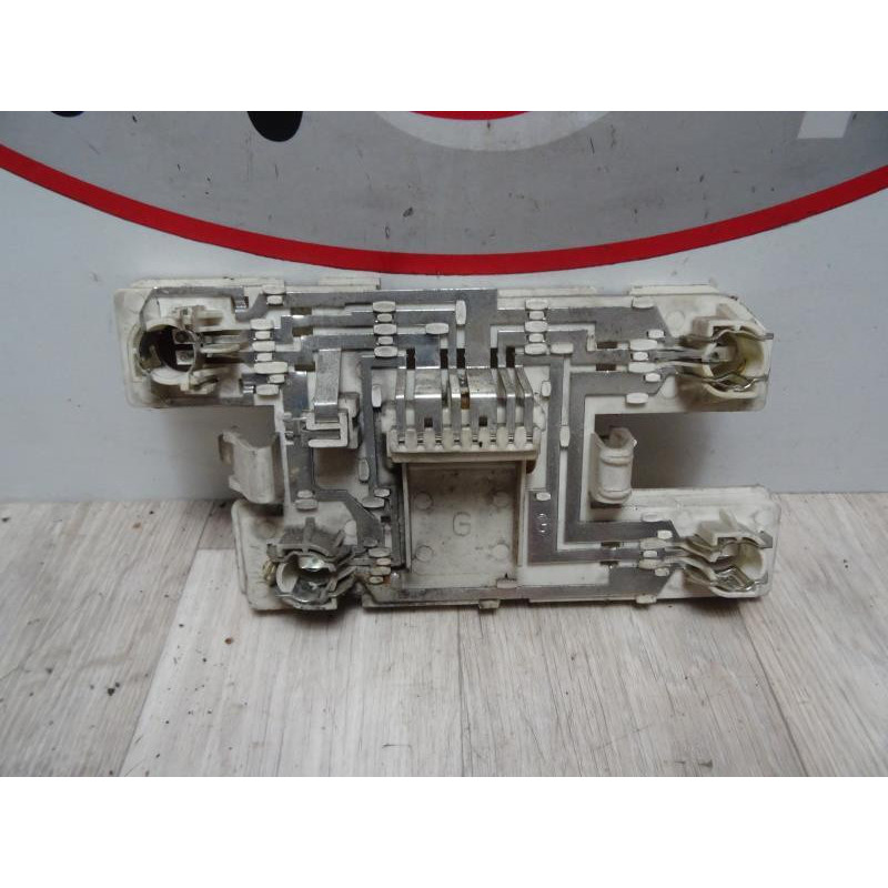 Platine feu arriere gauche RENAULT CLIO I PHASE 1 d’occasion