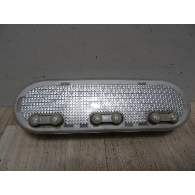 Eclairage de plafonnier RENAULT SCENIC II PHASE 1 d’occasion