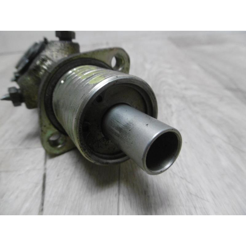 Maitre cylindre (freinage) PEUGEOT 205 PHASE 2 d’occasion
