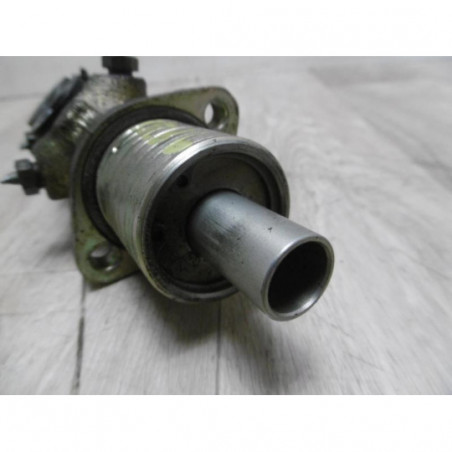 Maitre cylindre (freinage) PEUGEOT 205 PHASE 2 d’occasion