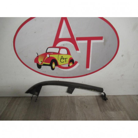 Enjoliveur moustache d optique avant gauche RENAULT CLIO I PHASE 1 d’occasion
