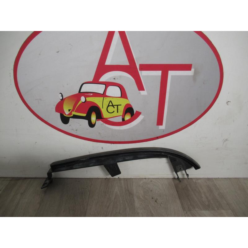 Enjoliveur moustache d optique avant gauche RENAULT CLIO I PHASE 1 d’occasion