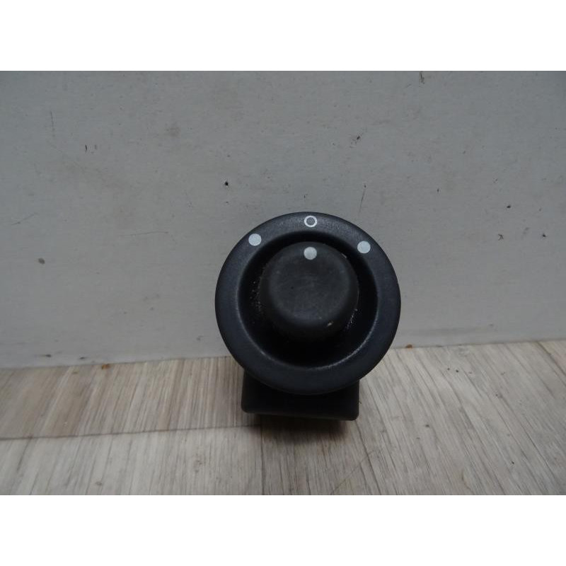 Commande retroviseurs DACIA DUSTER PHASE 1 d’occasion