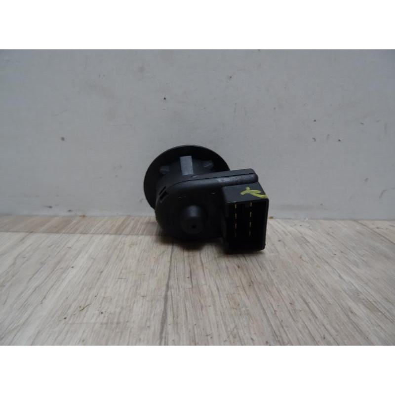 Commande retroviseurs DACIA DUSTER PHASE 1 d’occasion
