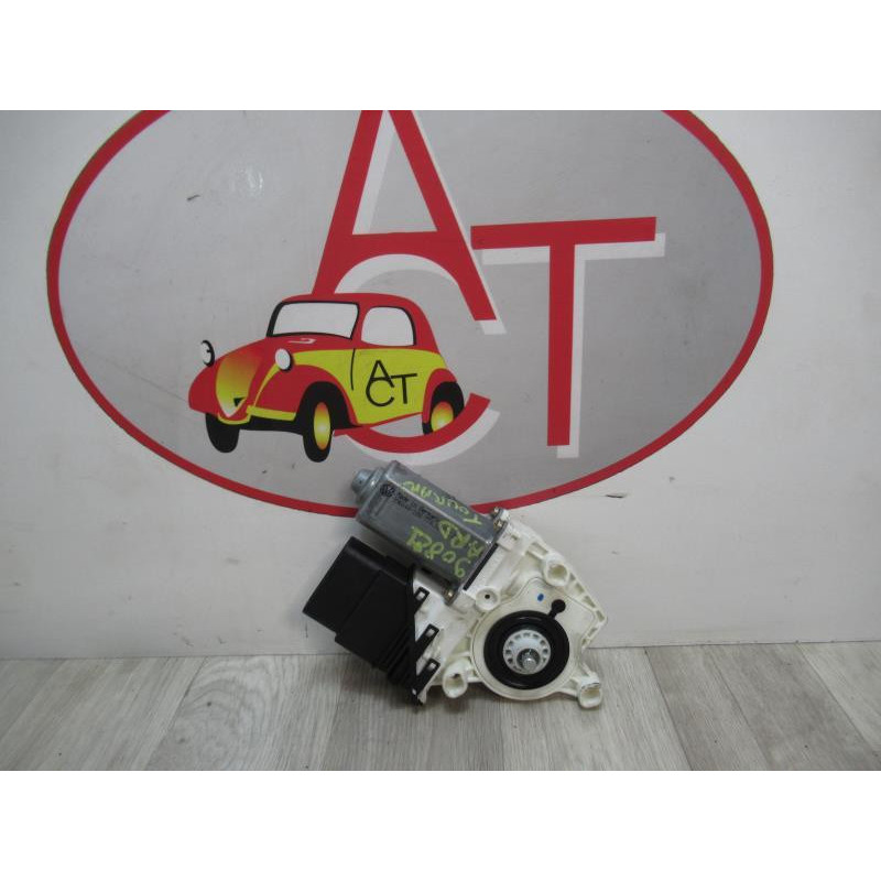 Mot. leve vitre arriere droit VOLKSWAGEN TOURAN PHASE 1 d’occasion