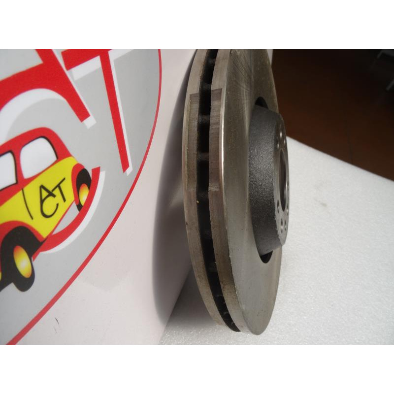 Paire de disques avant (freinage) IVECO DAILY 35 d’occasion