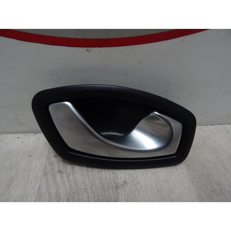 Poignee interieur arriere droit RENAULT CLIO IV d’occasion