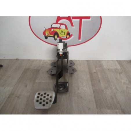Pedalier de frein RENAULT MEGANE III COUPE PHASE 2 d’occasion