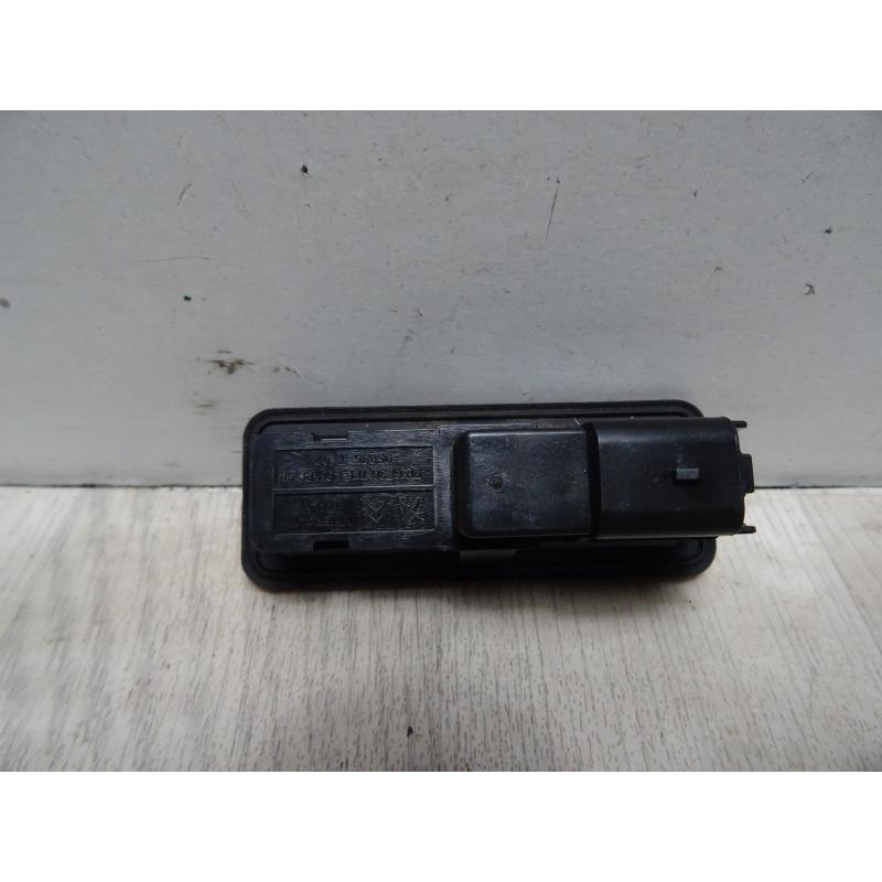 Bouton de coffre PEUGEOT 308 II d’occasion