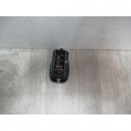 Interrupteur de leve vitre PEUGEOT 1007 d’occasion