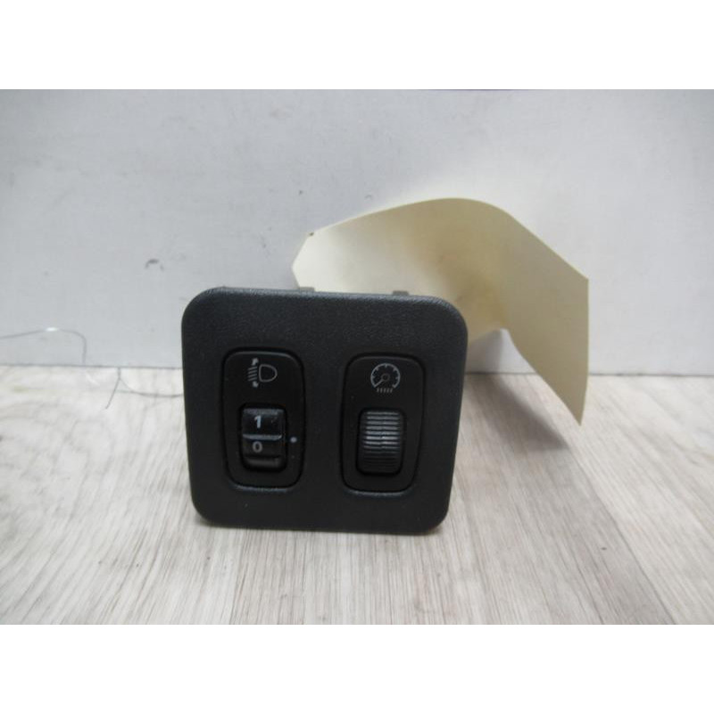 Commande de reglage hauteur de phare MITSUBISHI PAJERO SPORT d’occasion