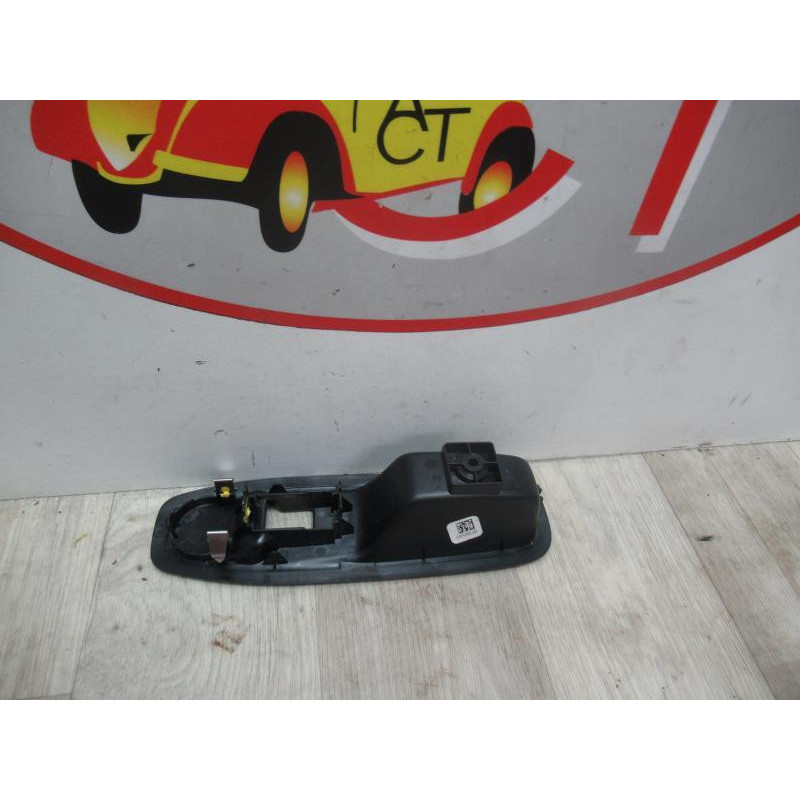 Vide poche avant droit PEUGEOT 208 1.4 HDI d’occasion
