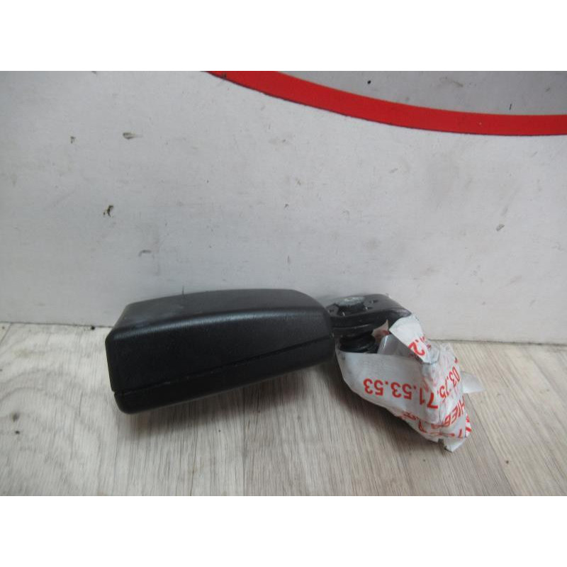 Attache ceinture arriere droit FIAT PUNTO III GRANDE PUNTO d’occasion
