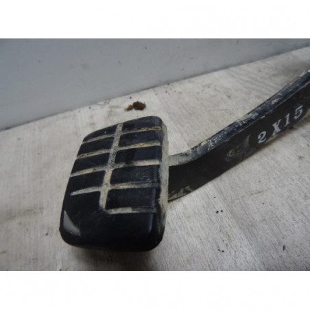 Pedalier de frein NISSAN PICK UP D22 DOUBLE CABINE d’occasion
