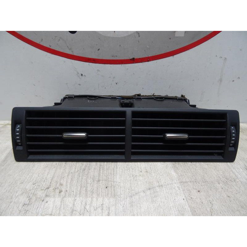 Aerateur tableau de bord central AUDI A4 (B6) AVANT d’occasion