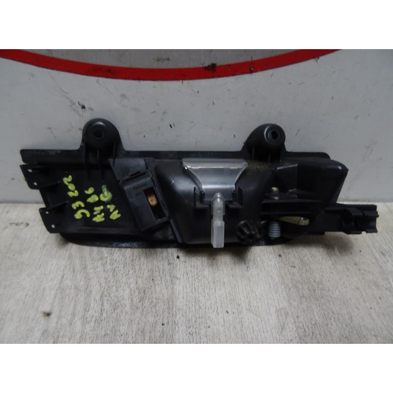 Poignee interieur avant gauche AUDI A4 (B6) AVANT d’occasion