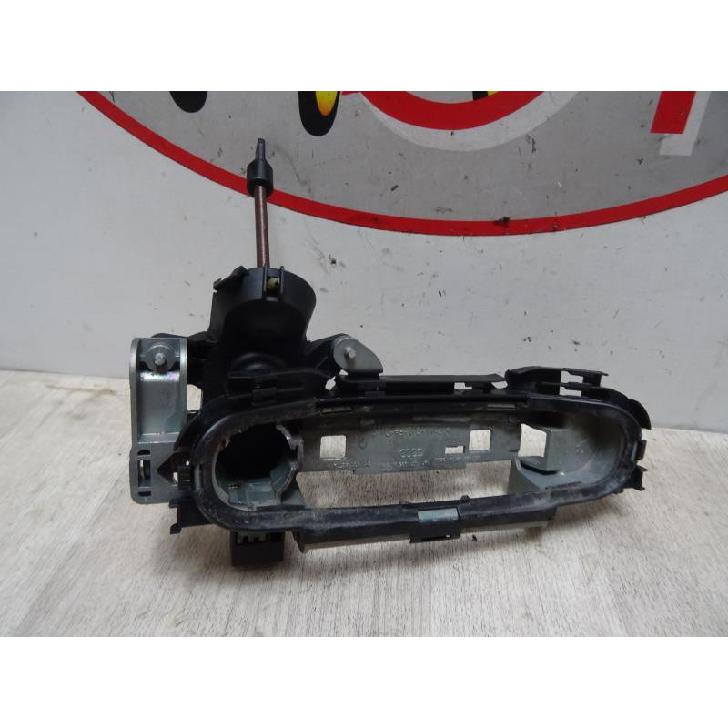 Support poignee porte avant gauche AUDI A4 (B6) AVANT d’occasion