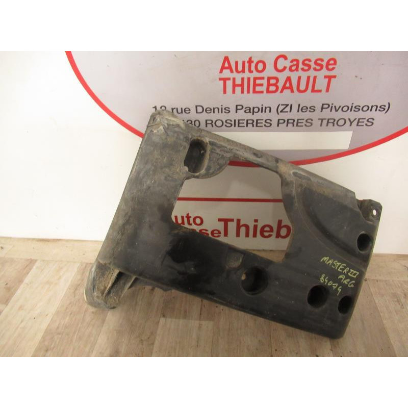 Support de pare chocs arriere RENAULT MASTERIII d’occasion