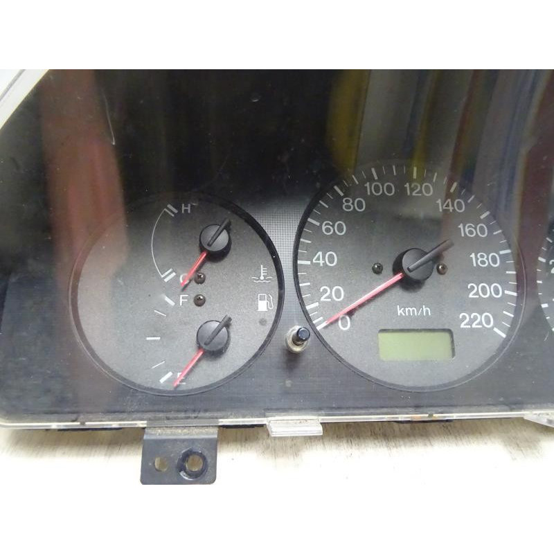 Compteur MAZDA 323 V SPORTIVA d’occasion